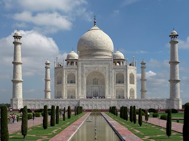 Find serenity among the crowds at the Taj Mahal, the pinnacle of Mughal architecture