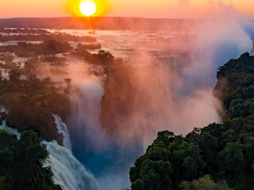 Feel the thundering smoke at Victoria Falls