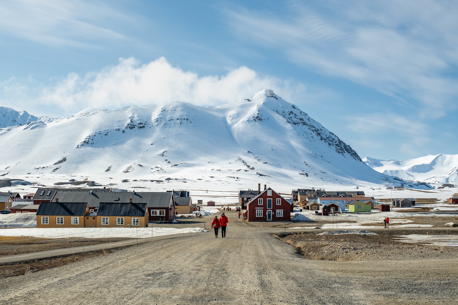 Play spot-the-polar-bear in the Arctic wilderness of Svalbard