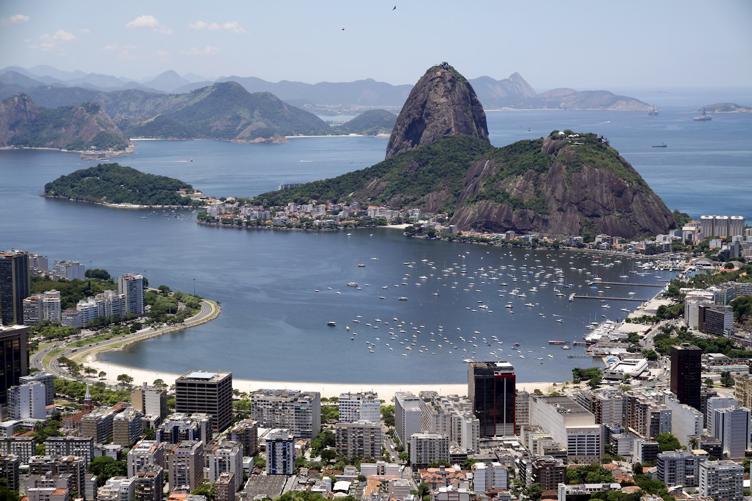 Straddle the top of the world on Pão de Açúcar