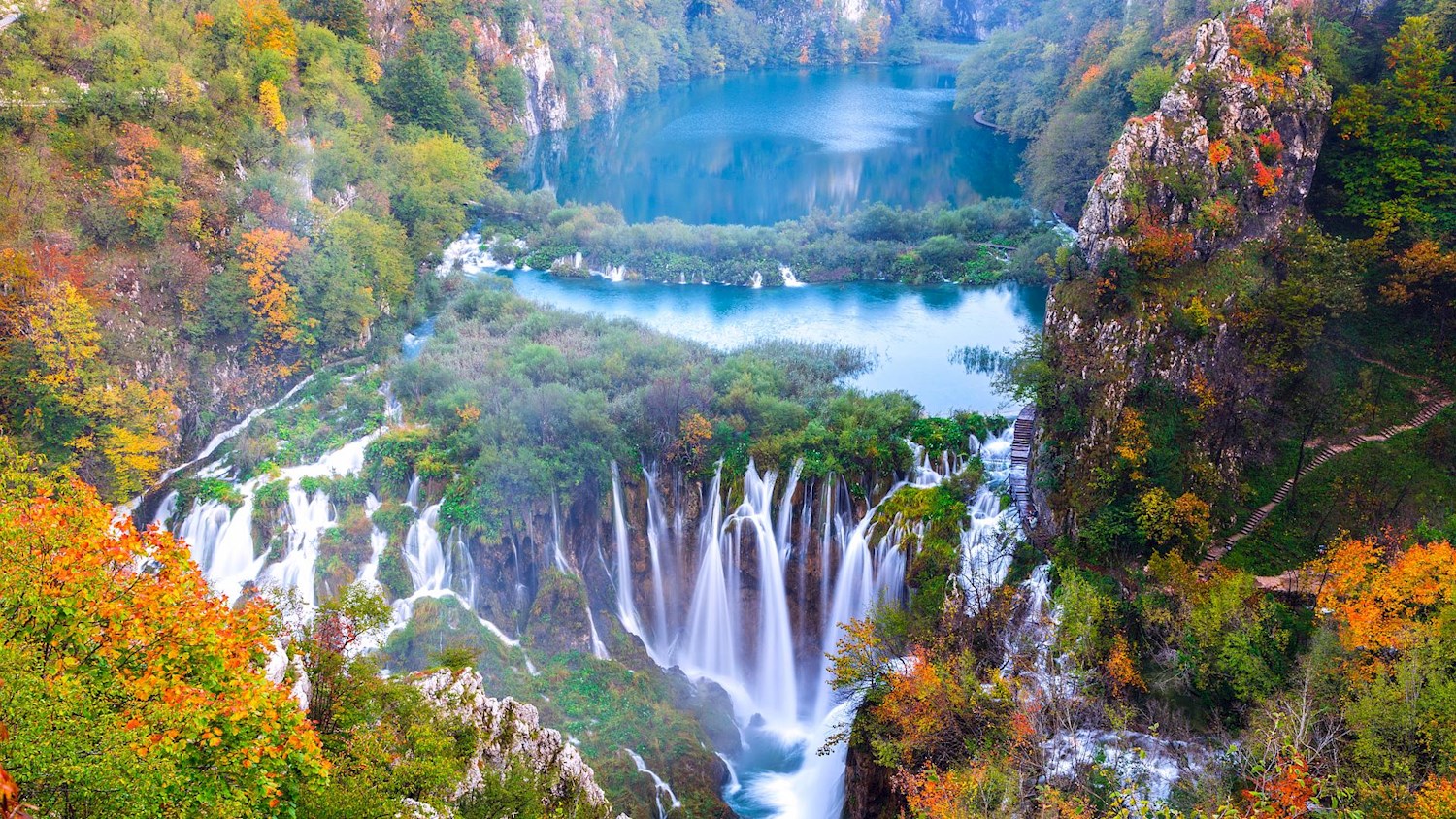 Be absorbed by a turquoise water world at Plitvice Lakes National Park