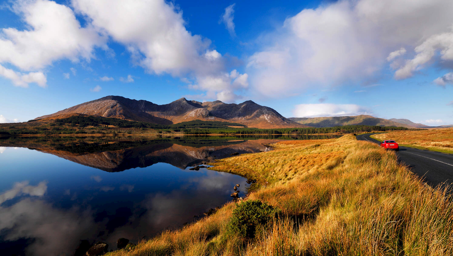 Chow down with the hospitable folk of the Connemara Peninsula