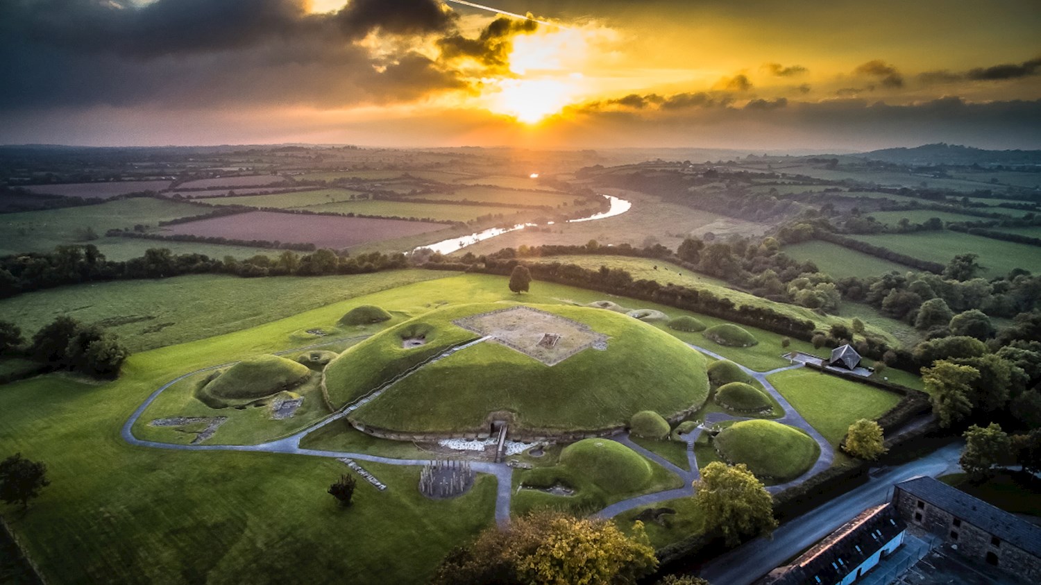 Explore the mystical prehistoric tombs of Brú na Bóinne