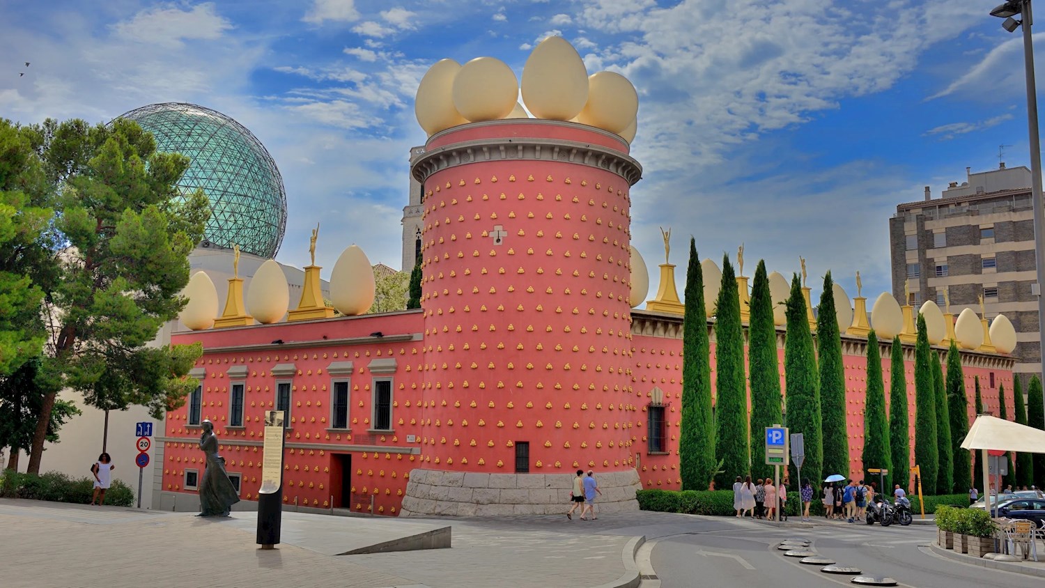 See surrealism on steroids at Teatre Museu Dalí