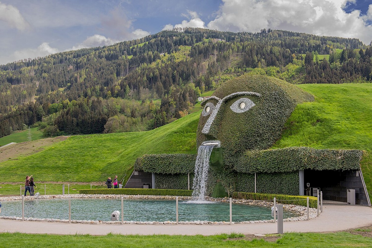 Be spellbound by water giants and crystal trees at Swarovski Kristallwelten