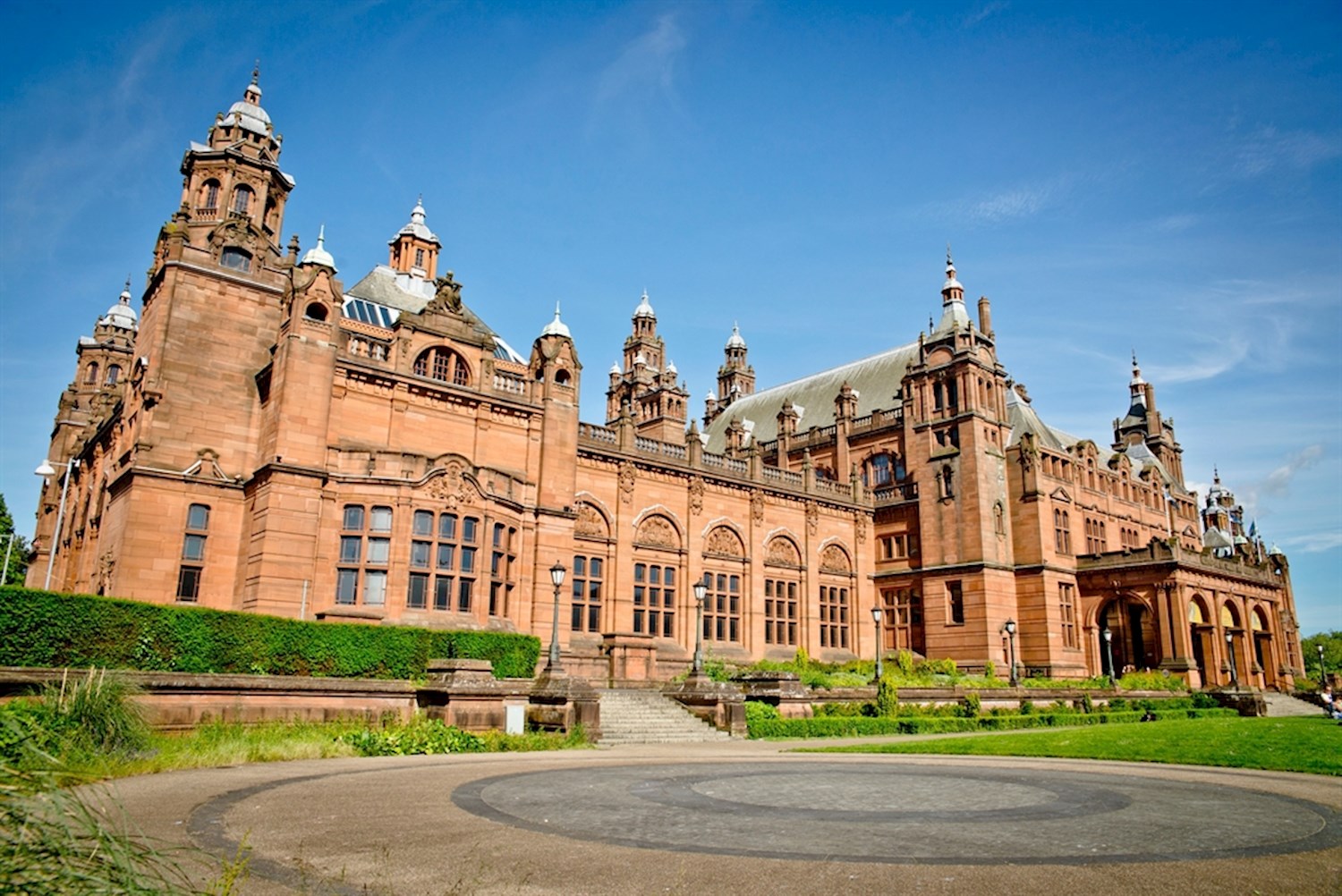 Gaze on the marvels of Kelvingrove Art Gallery & Museum