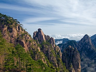 Step into a scroll painting atop Huangshan