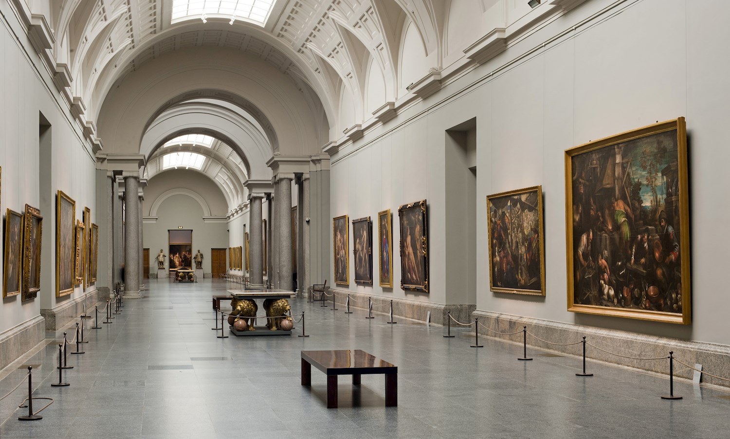 Worship spectacular paintings in the Museo del Prado