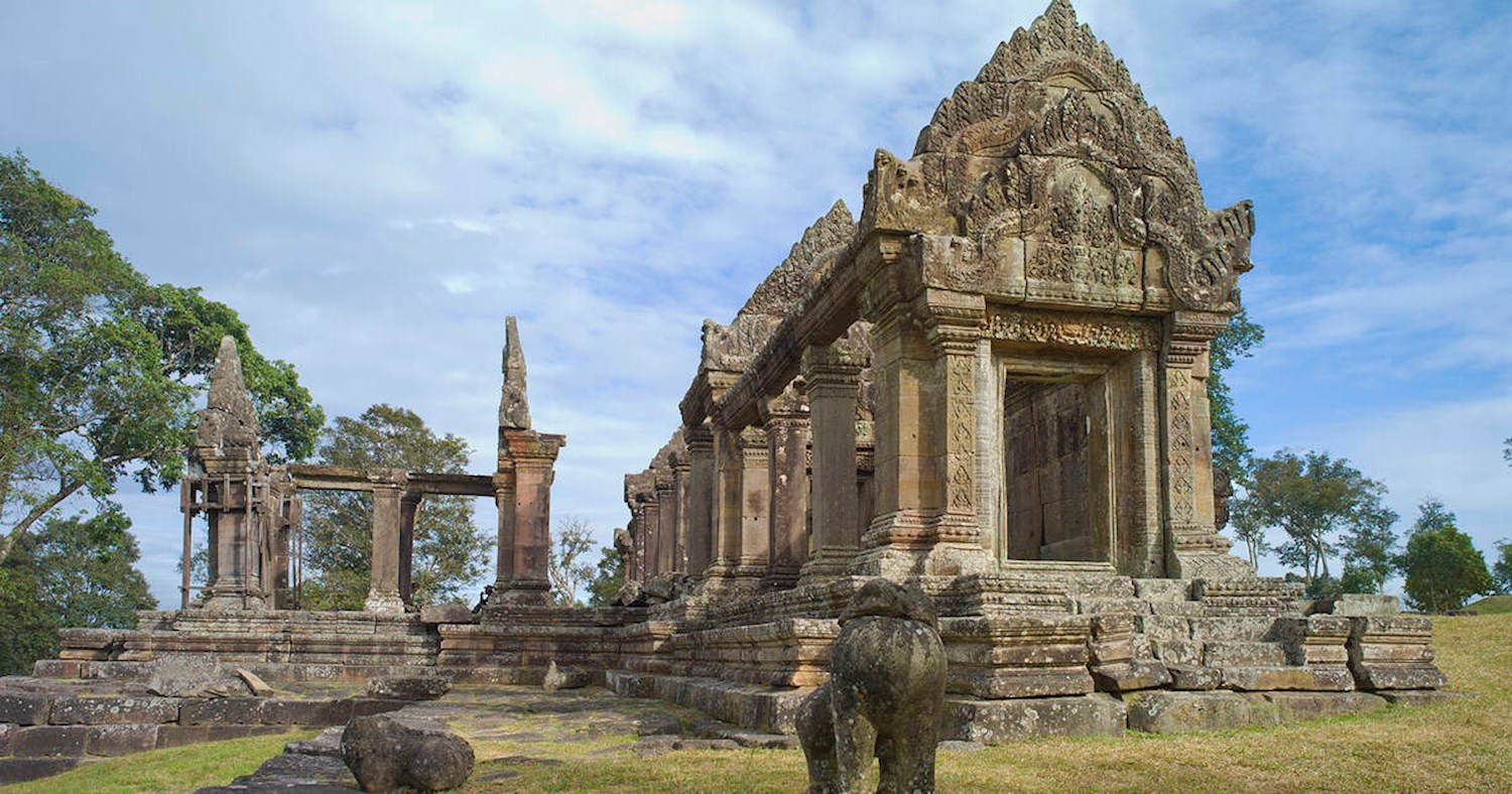 Gaze across the plains from clifftop Prasat Preah Vihear