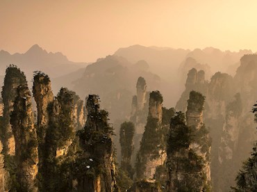 Float through Avatar's mountains in Zhangjiajie